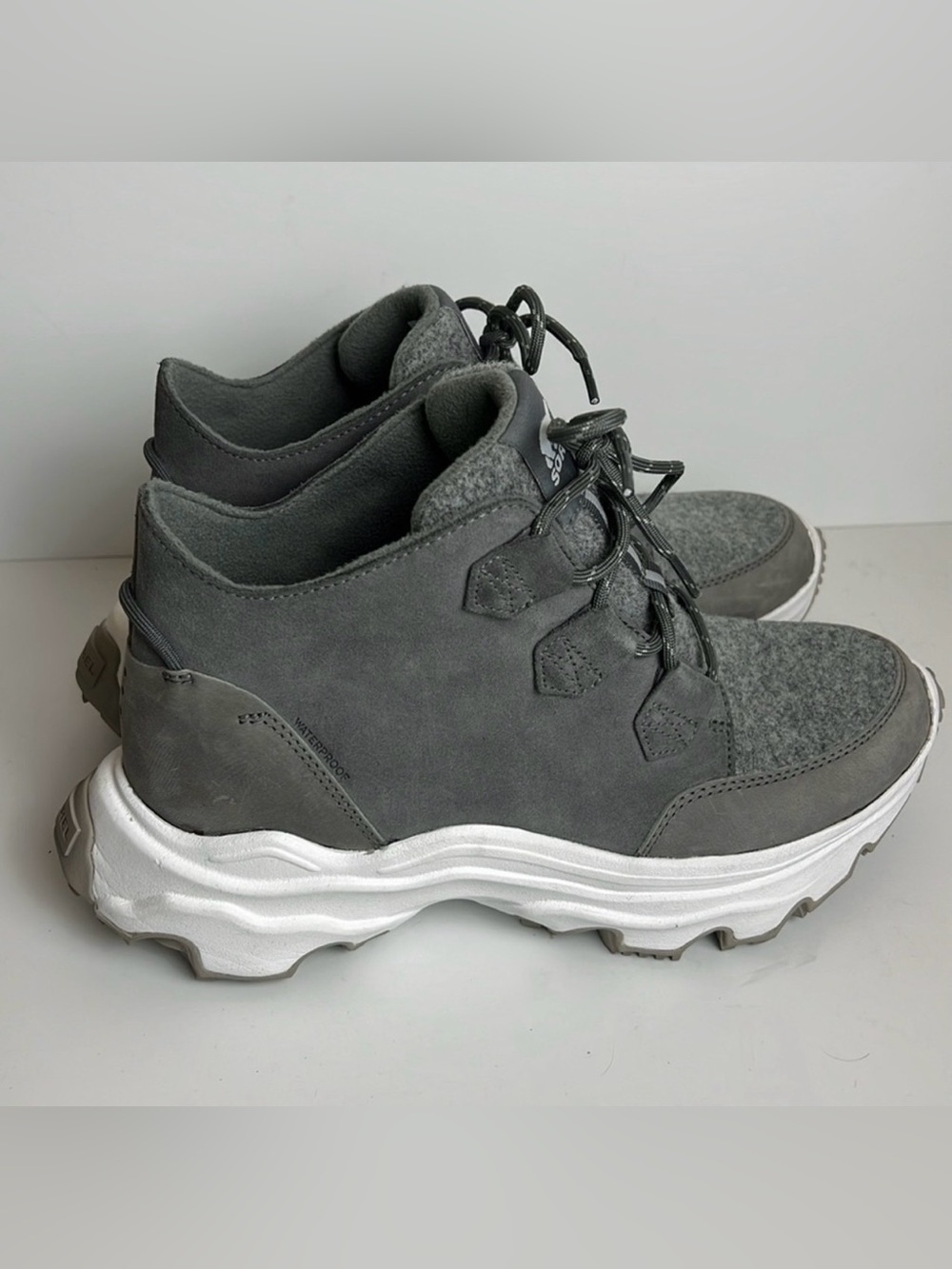 Sorel Shoes - Women's 10